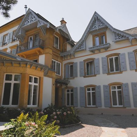 Отель Le Faubourg 29 Невшатель Экстерьер фото