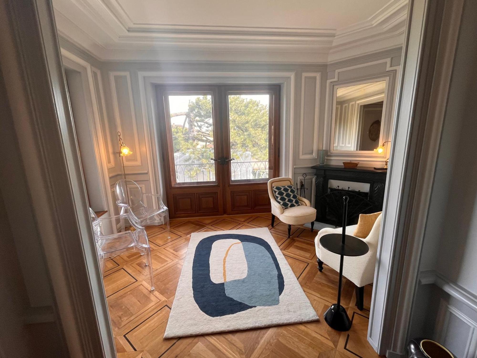 Отель Le Faubourg 29 Невшатель Экстерьер фото